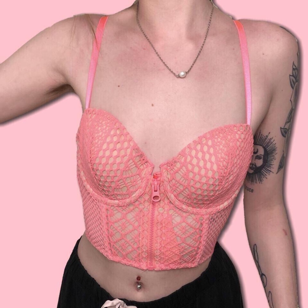 Y2K Victoria’s Secret pink zip up bustier cami top